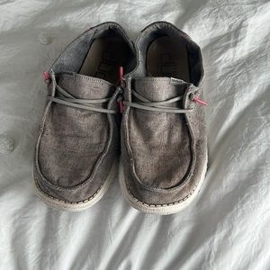 Hey dudes Wendy wmns size 10 grey and pink detail